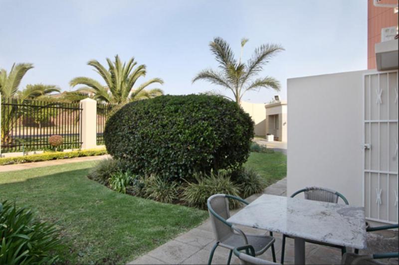 Vetho 1 Apartments Or Tambo Airport Joanesburgo Exterior foto